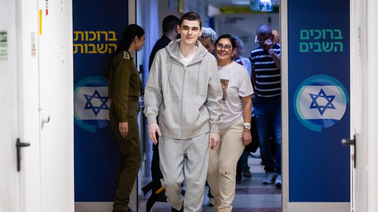 צילום: שאולי לנדנר /לע"מ מקסים הרקין בבית החולים שיבא