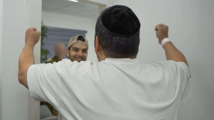   יוסף חיים אוחנה נפגש עם משפחתו לראשונה