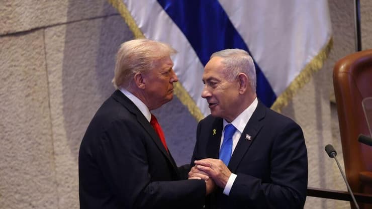 רה"מ נתניהו והנשיא טראמפ (צילום: אלכס קולומויסקי) ביקור נשיא ארה"ב במליאת הכנסת