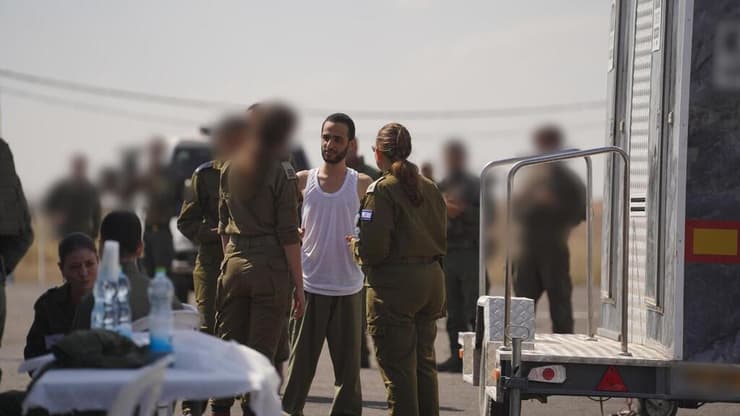 נמרוד כהן ברגע החבירה לנציגי צה"ל