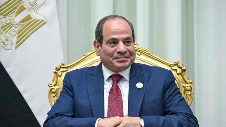 נשיא מצרים א־סיסי. המצור על תעלת סואץ פגע קשות בהכנסות (צילום: SAUL LOEB / AFP) א-סיסי