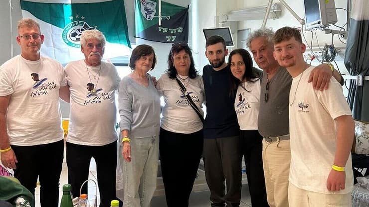 צילום: באדיבות המשפחה מתן אנגרסט מתאחד עם הסבים והסבתות