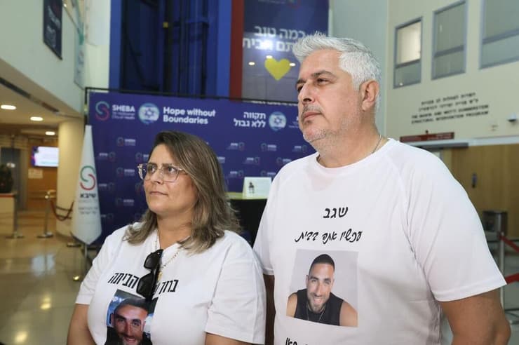 אושר ורויטל כלפון, הדודים של שגב. "פיזית - הוא נראה טוב" (צילום: נמרוד גליקמן) אושר ורויטל כלפון, דודיו של שגב כלפון