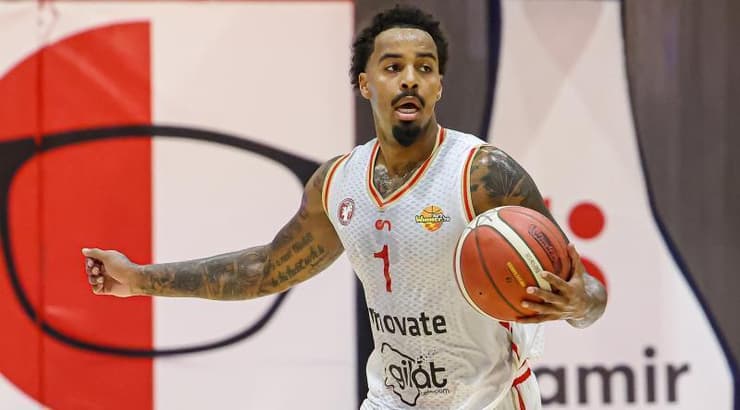 קיילר אדוארדס (לילך וויס-רוזנברג) קיילר אדוארדס