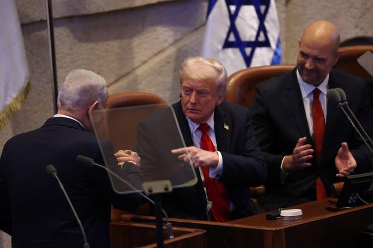 טראמפ ונתניהו בכנסת. רה"מ יפנה לנשיא המדינה בבקשה לחנינה? (צילום: אלכס קולומויסקי) ביקור נשיא ארה"ב במליאת הכנסת