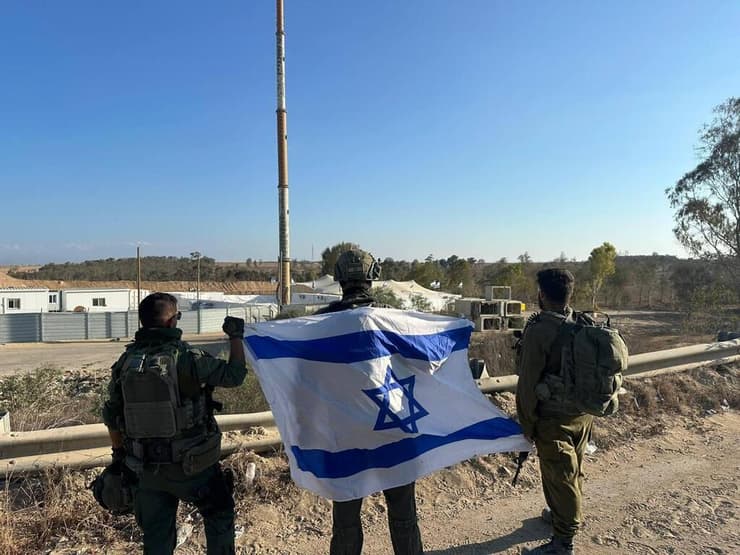 לוחמי מילואים מגדוד 710 בחטיבה 179 במעבר כיסופים