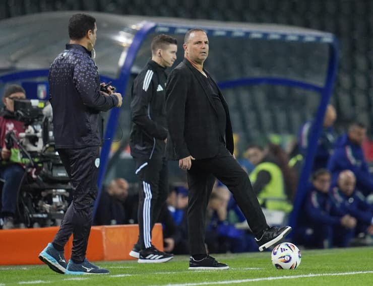 מאמן נבחרת ישראל רן בן שמעון