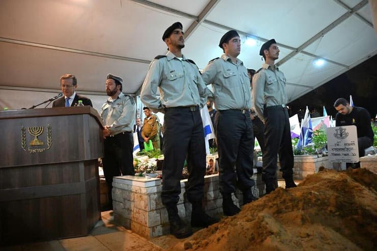 נשיא המדינה בהלווייתו של דניאל פרץ ז"ל