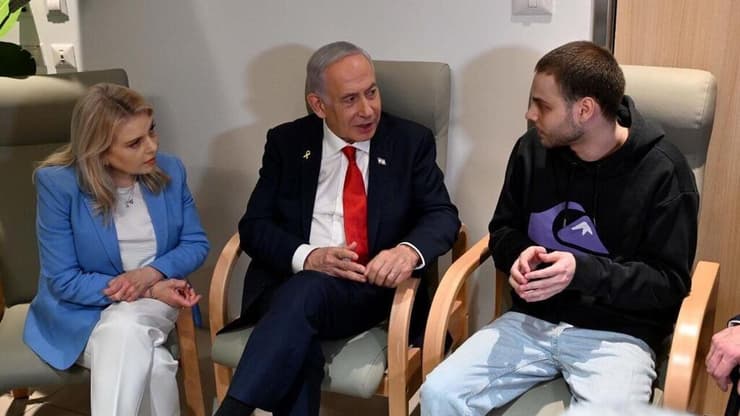 נתניהו ורעייתו מבקרים את השבים בבילינסון