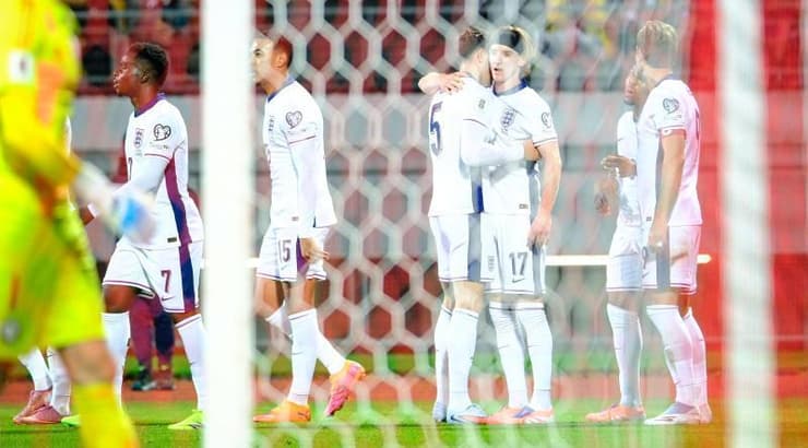 שחקני אנגליה חוגגים (IMAGO) שחקני אנגליה חוגגים