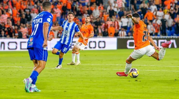 חמזה שיבלי מנסה לכבוש