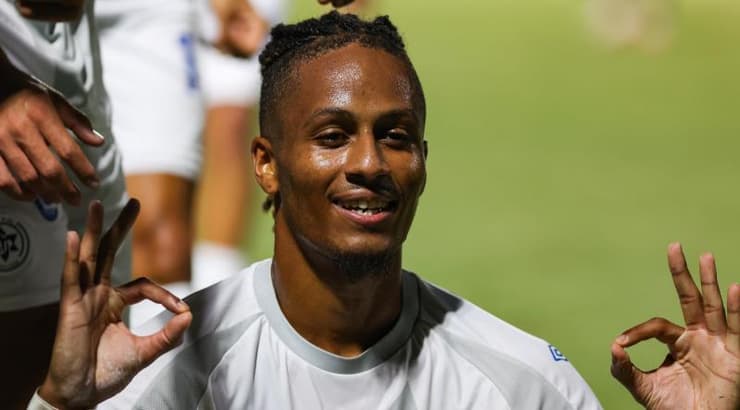 פרנק ריבולאר חוגג (שחר גרוס) פרנק ריבולאר חוגג