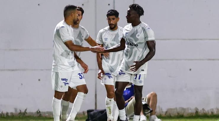 שחקני מכבי פתח תקווה שמחים (שחר גרוס) שחקני מכבי פתח תקווה שמחים