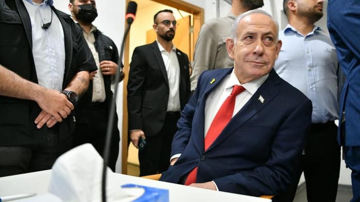 נתניהו בבית המשפט (צילום: ראובן קסטרו) עדות נתניהו