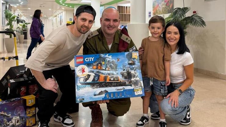 אלקנה בוחבוט ואיש הלגו