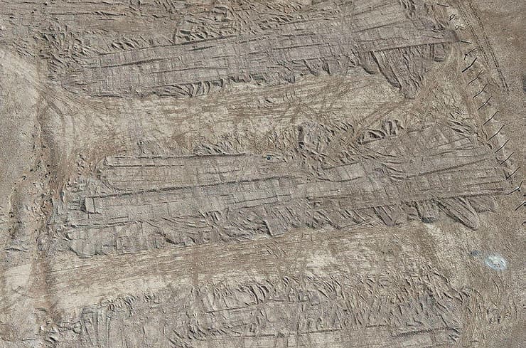 צילומי לוויין של קברי אחים בסוריה