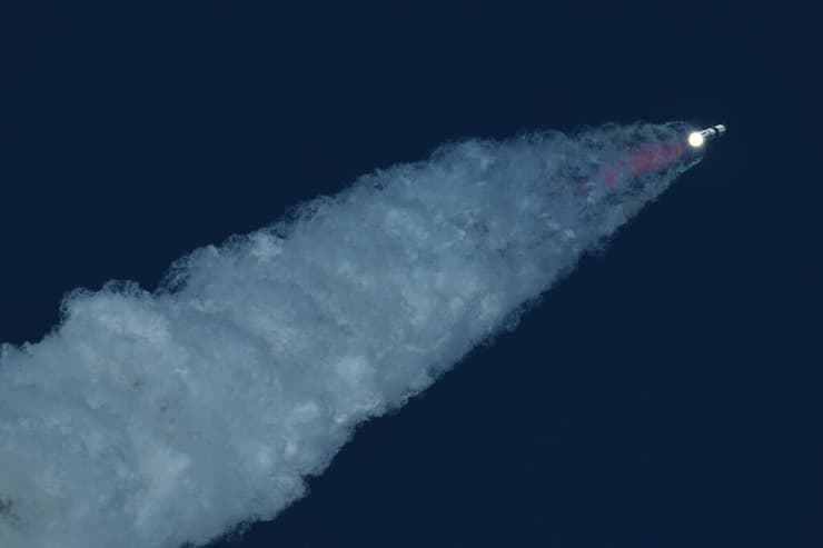 סטארשיפ זמן קצר לאחר השיגור