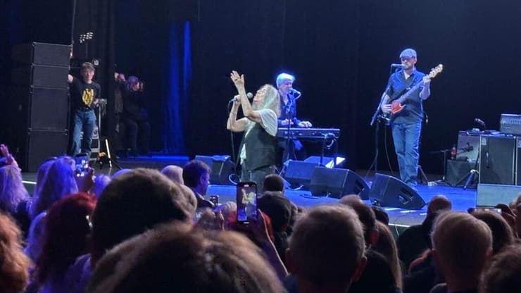 פטי סמית' בהופעה בלונדון