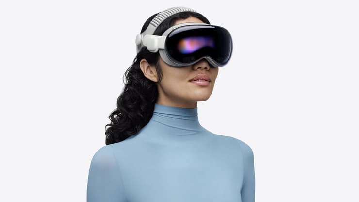 משקפי הוויז'ן פרו עם שבב ה-M5 והרצועה החדשה