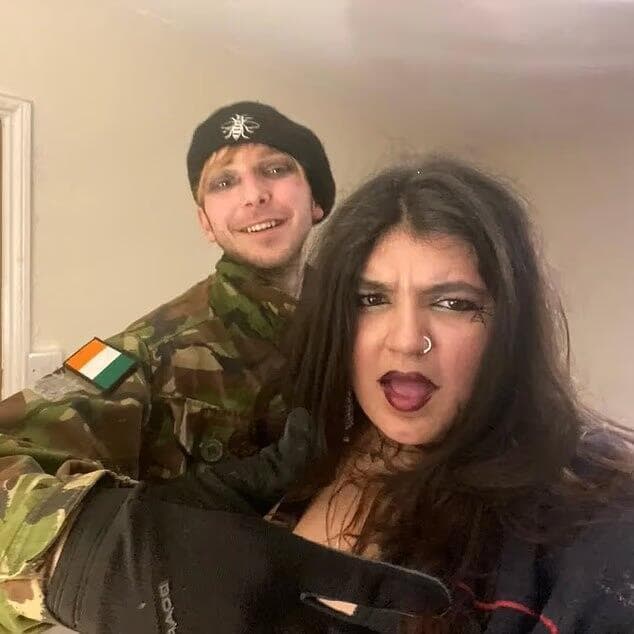 בריטניה סטודנט סמואל וויליאמס הפגנה פרו פלסטינית לקבור ציונים באדמה