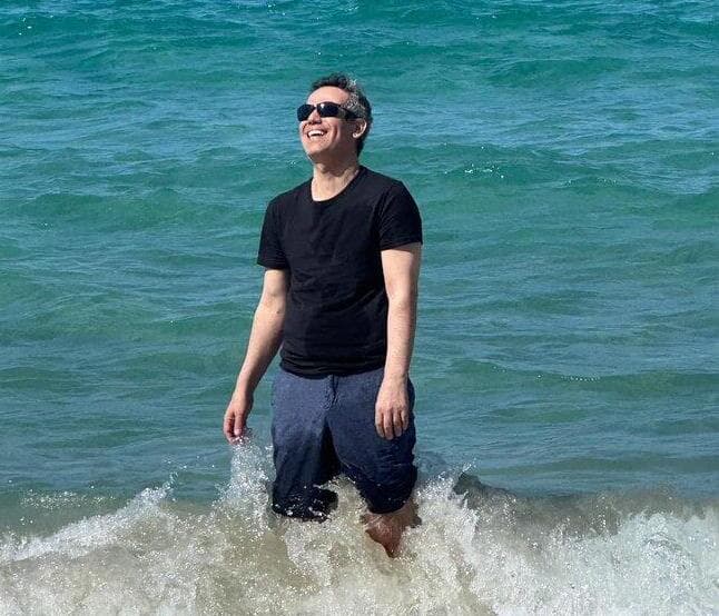 עמרי מירן לראשונה מאז השבי מבלה בים