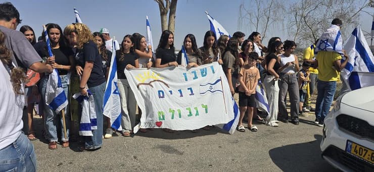 קבלת פנים לעמרי מירן בקיבוץ כרמים