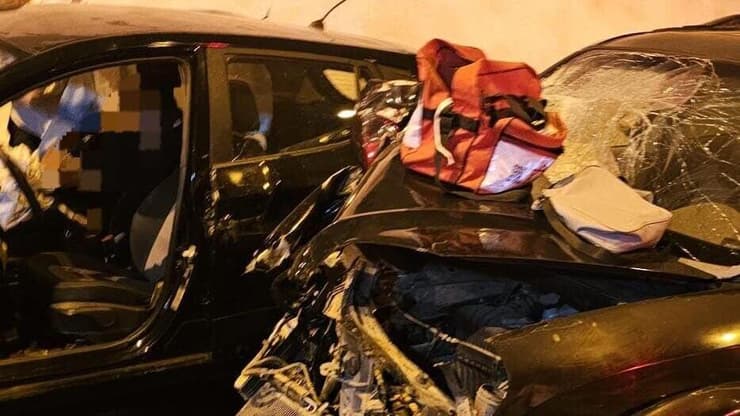 זירת התאונה (צילום: תיעוד מבצעי מד"א) זירת התאונה סמוך למנהרת נעמי שמר