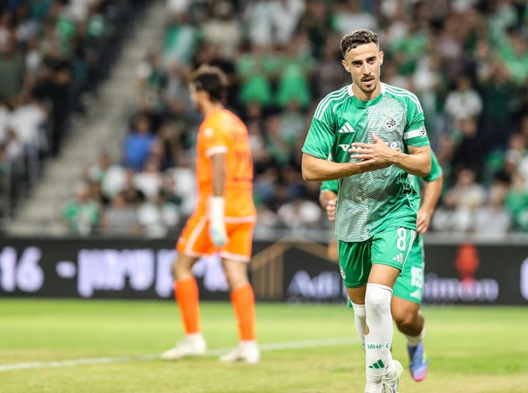 מתנדנד. חזיזה (צילום: גיל נחושתן) מכבי חיפה דולב חזיזה מכבי נתניה