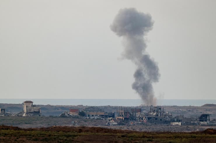 עשן עזה תקיפות צה"ל