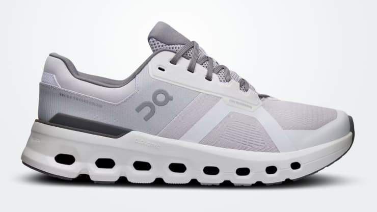 סניקרס של חברת On (צילום מסך מתוך אתר החברה) סניקרס של חברת ON