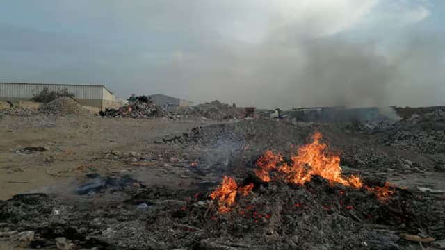 שריפת פסולת (צילום ארכיון: המשרד להגנת הסביבה) שריפת פסולת