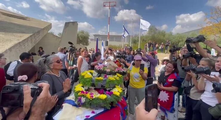 נפרדים מביפין ג'ושי בטקס בנתב"ג