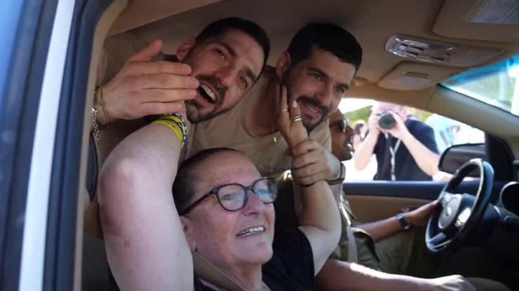 צילום: תומר שונם הלוי גלי וזיוי ברמן שבו הביתה