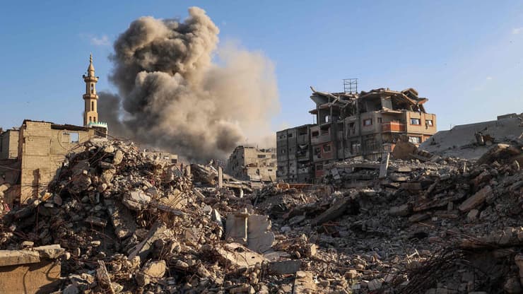 אל בורייג' עזה עשן תקיפות צה"ל