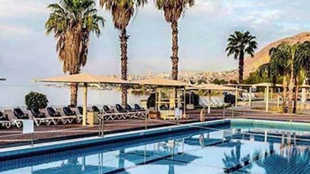 הזמן לנצל את השקט ולטבול באחת הפינות האהובות בישראל | חמי טבריה (צילום: חמי טבריה) חמי טבריה