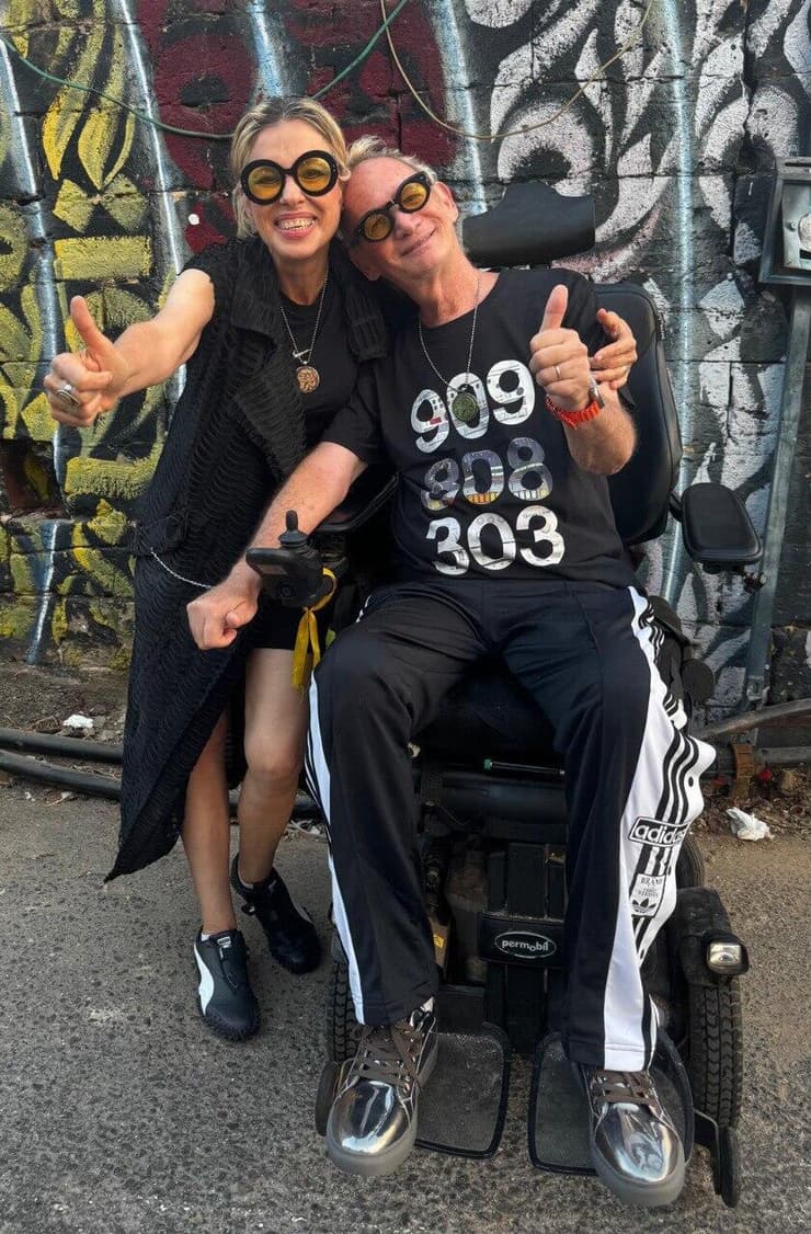 "החלום: להסתכל על האנשים סביבי בגובה העיניים"   