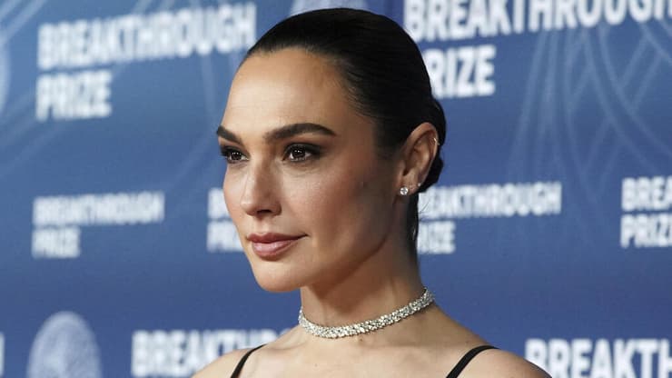 גל גדות (צילום: AP / Invision) גל גדות