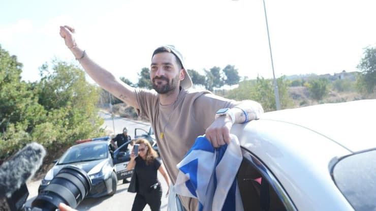 הם בבית. גלי וזיו ברמן (צילום: תומר שונם הלוי) גלי וזיוי ברמן שבו הביתה