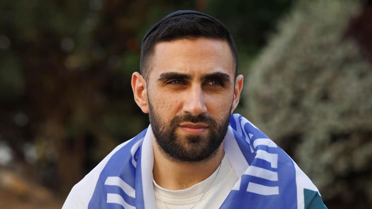 שגב כלפון, "אחרי שבן גביר דיבר על מה שעשה לאסירים שלהם פה בארץ, ידענו שאנחנו הולכים לחטוף מכות" (צילום: זיו קורן ) שגב כלפון, שורד השבי, משתחרר מהמחלקה בבית החולים