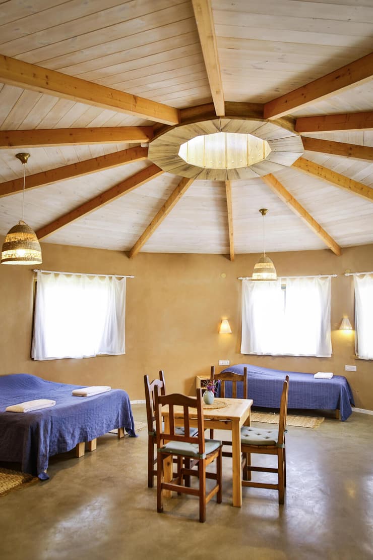 וכך נראה חדר משפחתי מבפנים (צילום: מדיה נאות סמדר) קיבוץ נאות סמדר