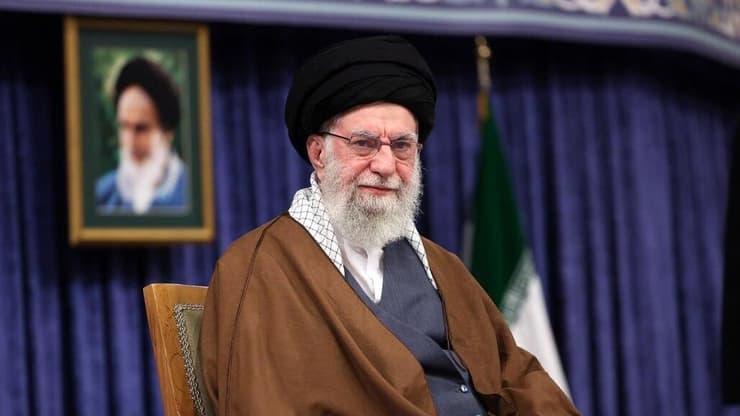 מנהיג איראן עלי חמינאי במפגש עם ספורטאים