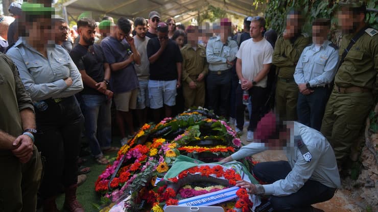 הלווייתו של יניב קולא (צילום: AP Photo/Francisco Seco) יניב קולא ז"ל מובא למנוחות