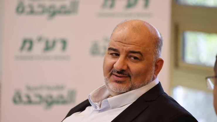 מנסור עבאס בישיבת הסיעה