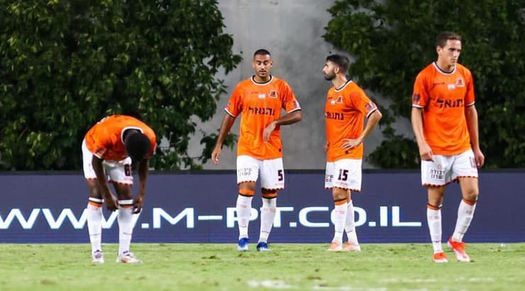 שחקני בני יהודה מתוסכלים