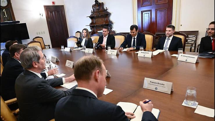 שר האוצר בצלאל סמוטריץ' ומקבילו האמריקאי, סקוט בסנט