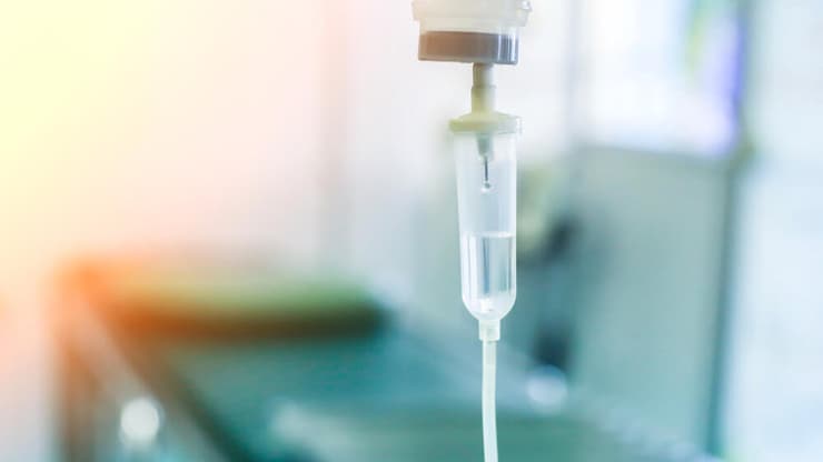 חולי סרטן שעברו אימונותרפיה הפיקו תועלת מחיסוני mRNA נגד קורונה. אילוסטרציה (צילום: shutterstock) כימותרפיה נגד סרטן