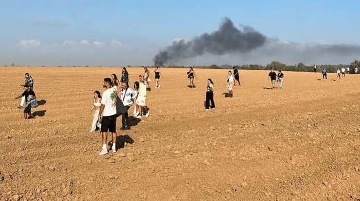 נמלטים מהטבח בפסטיבל הנובה