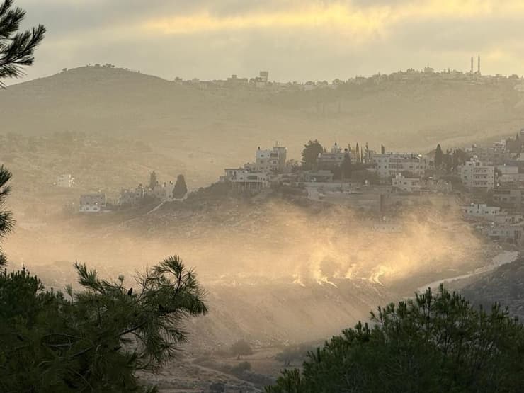 הריחות משריפת הפסולת בשטחים בשליטת הרשות הפלסטינית מגיעים לישראל (צילום: באדיבות תושבי שוהם) הריחות משריפת הפסולת בשטחים בשליטת הרשות הפלסטינית מגיעים לישראל
