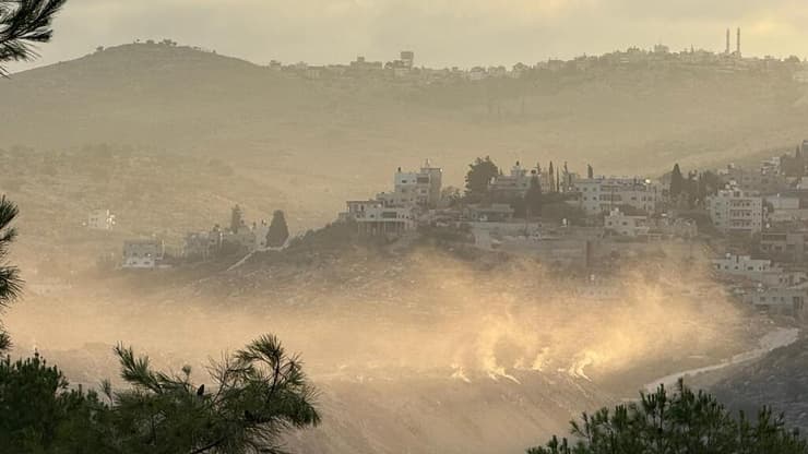 הריחות משריפת הפסולת בשטחים בשליטת הרשות הפלסטינית מגיעים לישראל