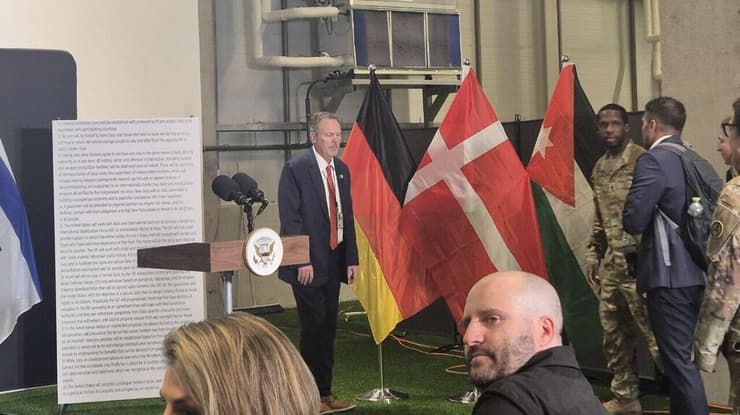 מסיבת עיתונאים של סגן נשיא ארה"ב, ג'יי די ואנס